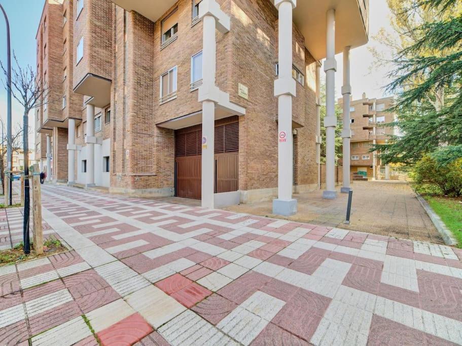 Apartment Sua Loft By Clabao Pamplona Bagian luar foto
